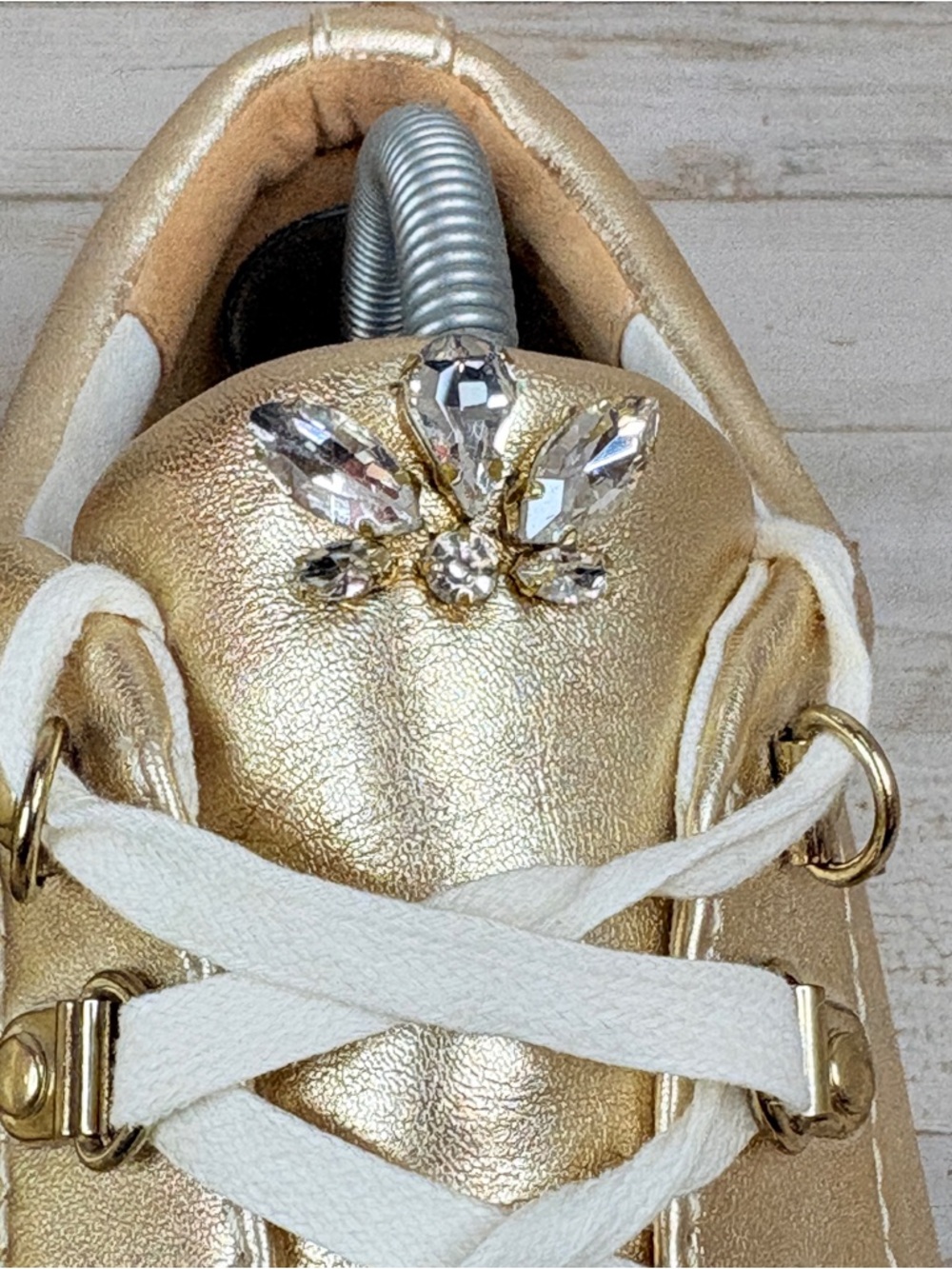 Lilly Pulitzer Hallie Casual Leather Sneakers Women’s 9.5 Metallic Gold White - Picture 3 of 12